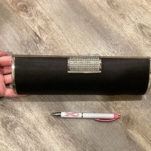 EXPRESSIONS NYC clutch